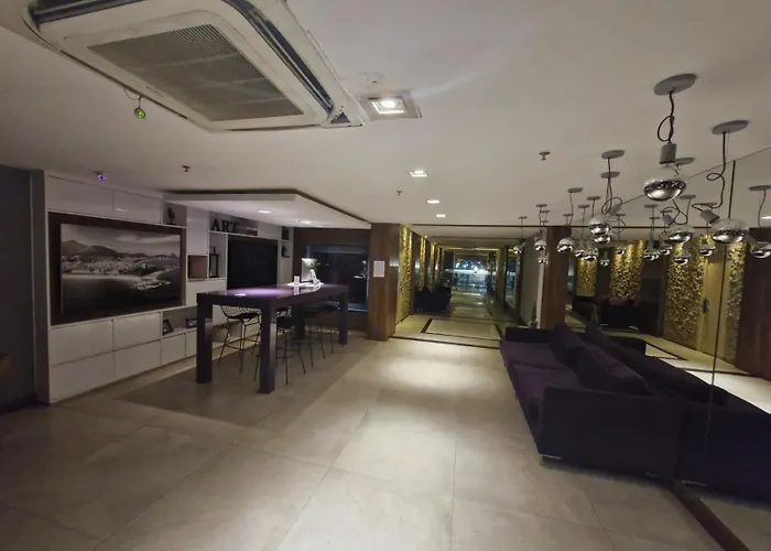 Cobertura Arpoador Com Piscina Privativa, Vista Mar, Garagem, Portaria 24 Horas