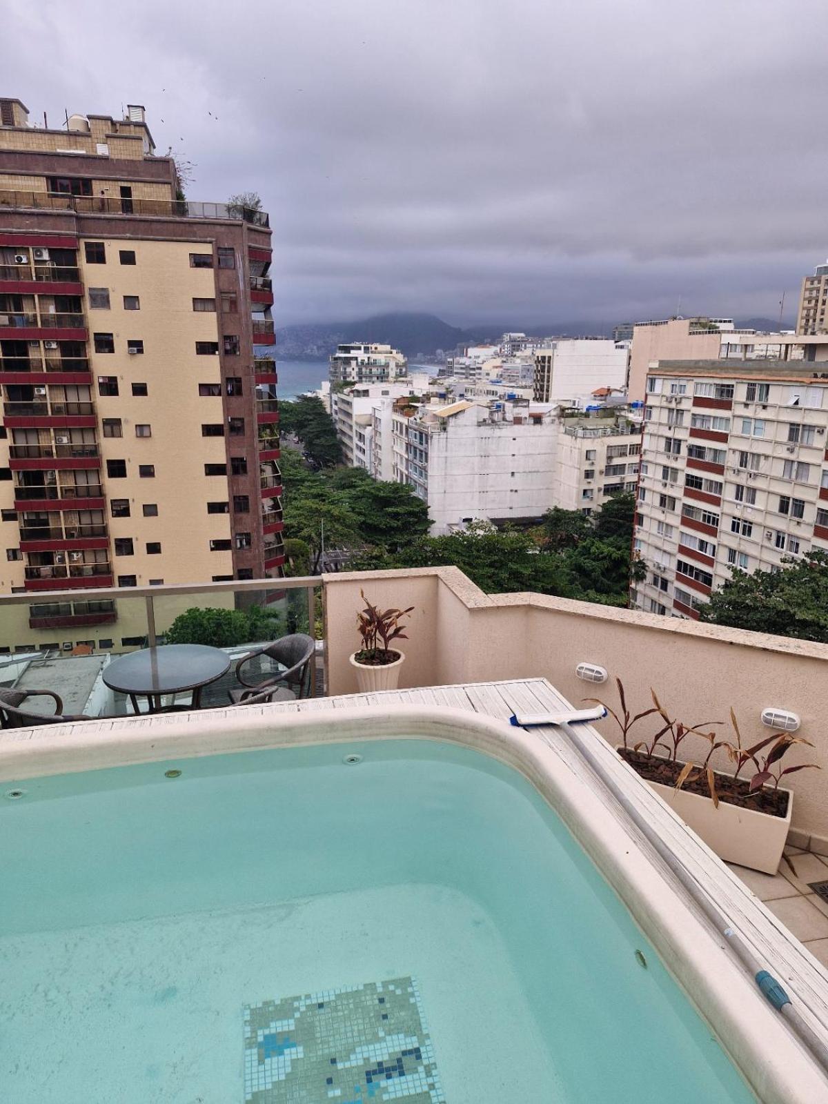 Cobertura Arpoador Com Piscina Privativa, Vista Mar, Garagem, Portaria 24 Apartamento